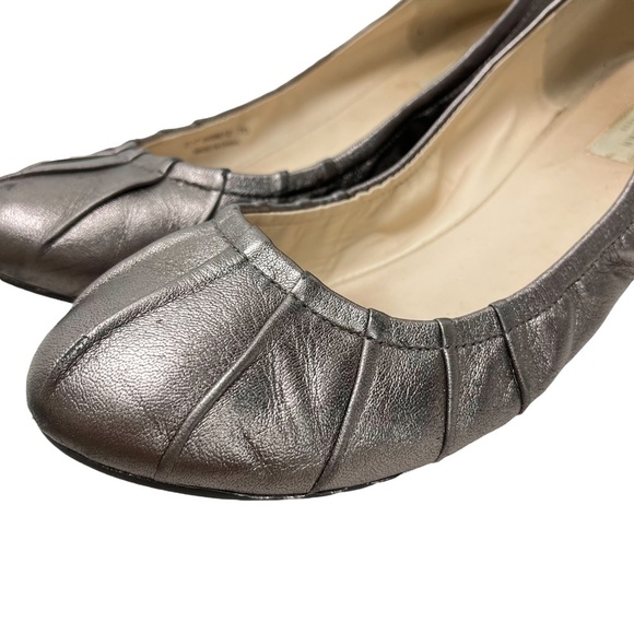 COLE HAAN Pewter Pleated Ballet Flats Slip On Loafers Genuine Leather Metallic 7 - Picture 9 of 16